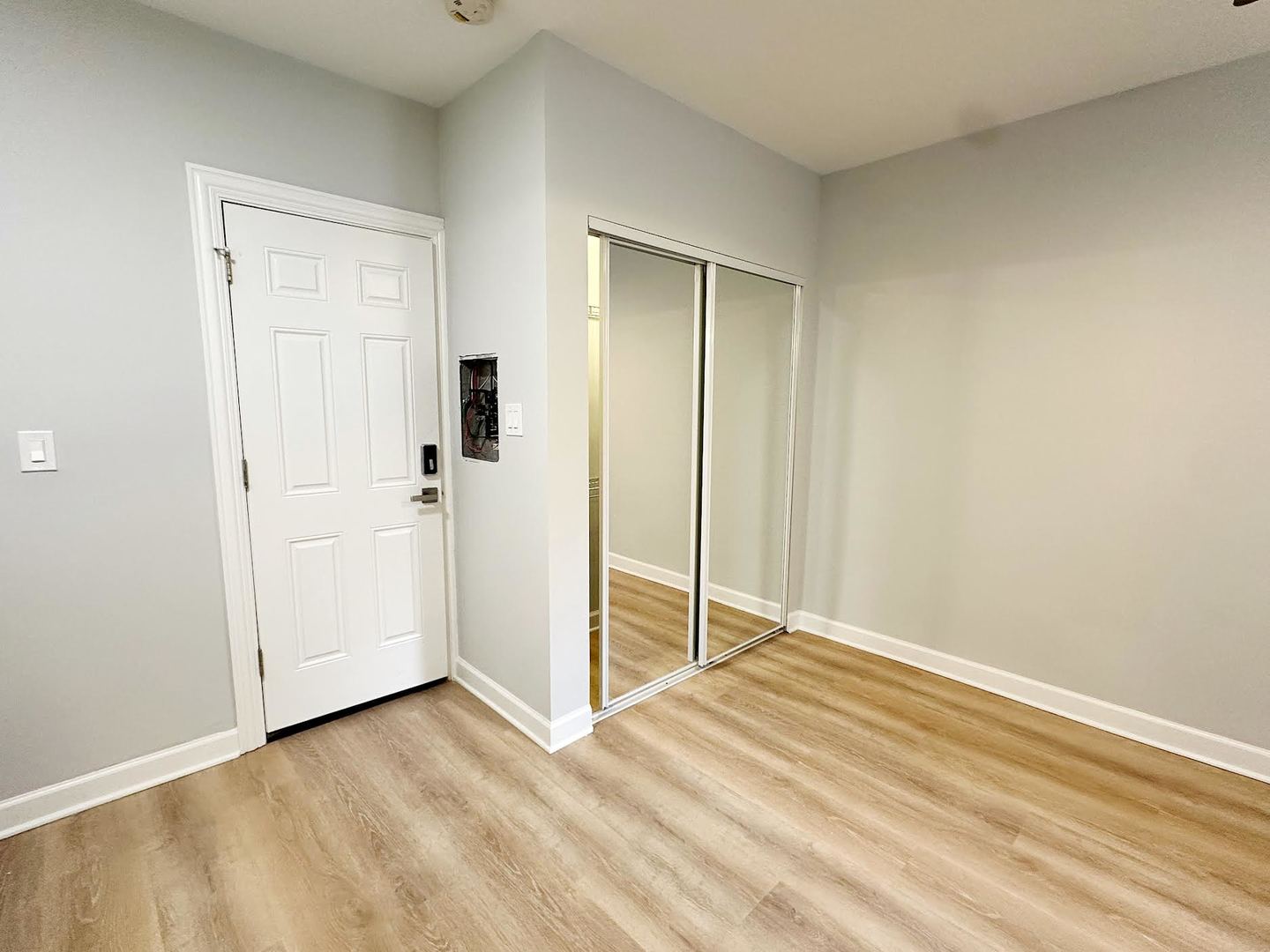 5710 N WINTHROP Avenue #113, Chicago, IL