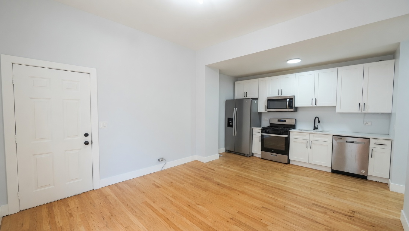 932 N Richmond Street #1F, Chicago, IL