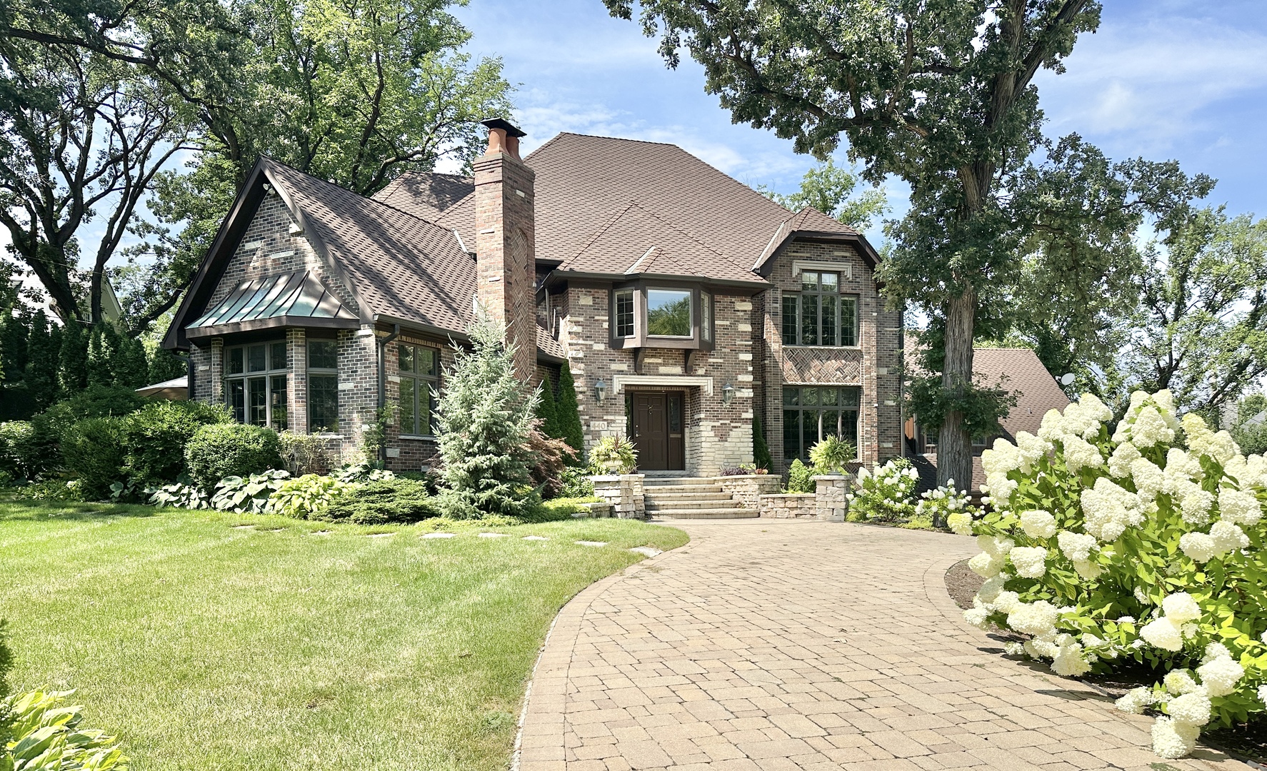 440 Woodside Avenue, Hinsdale, IL