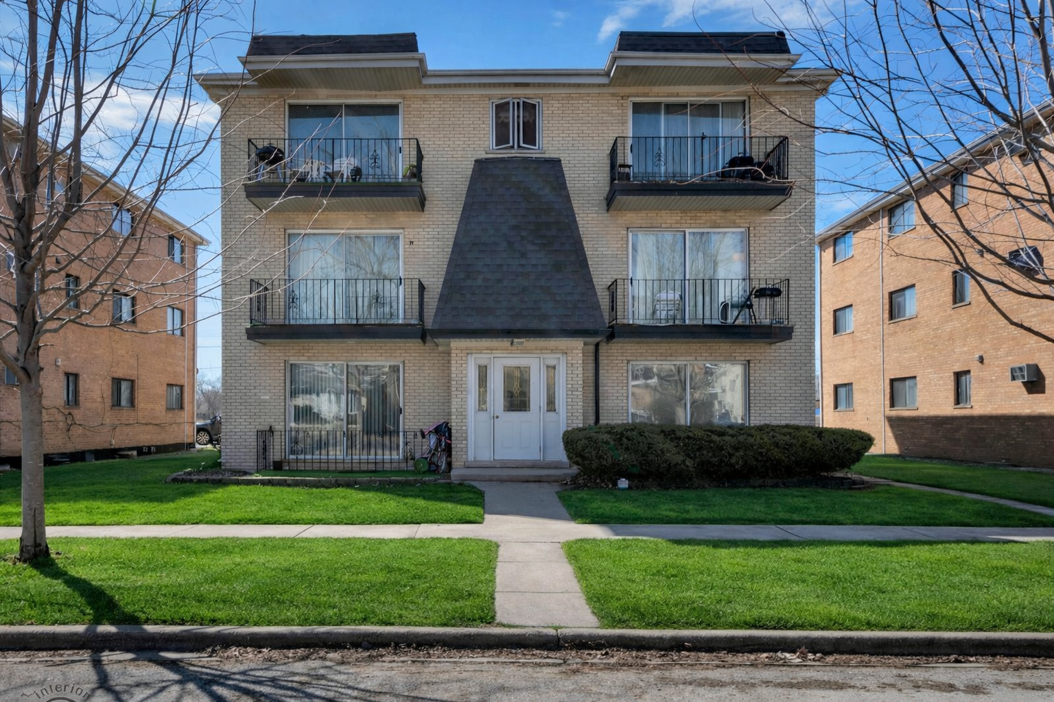 6135 Marshall Avenue #301, Chicago Ridge, IL