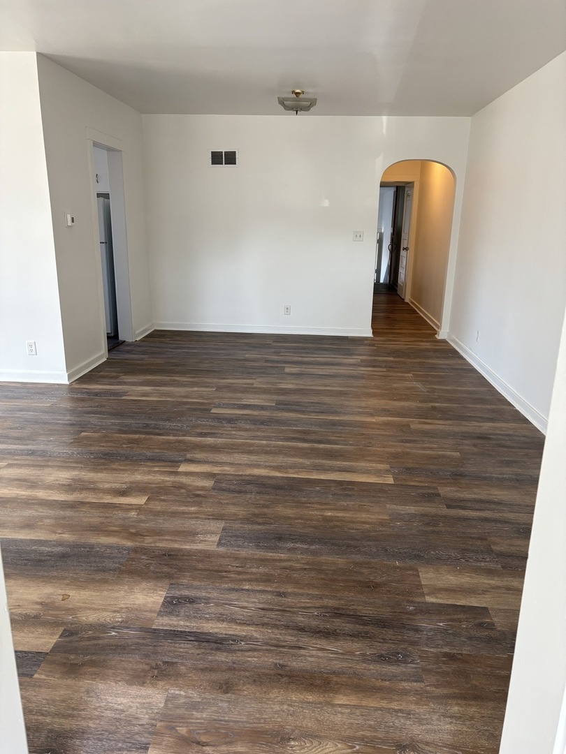 88 Fox Avenue, West Dundee, IL