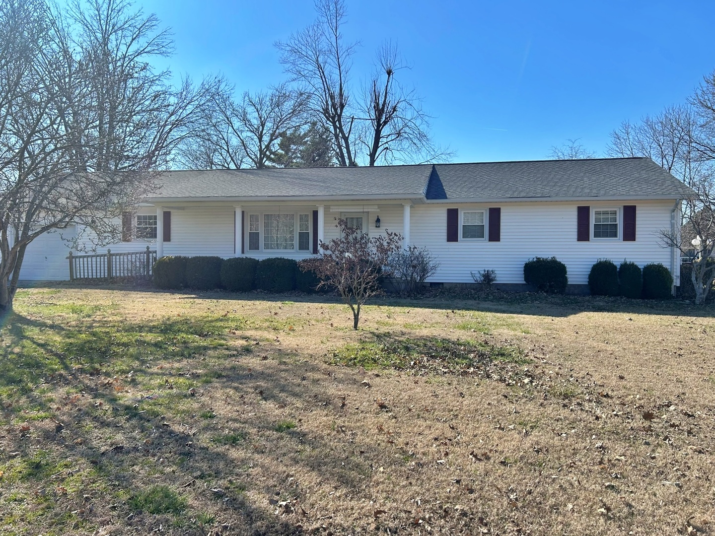 120 Southwest Drive, Harrisburg, IL