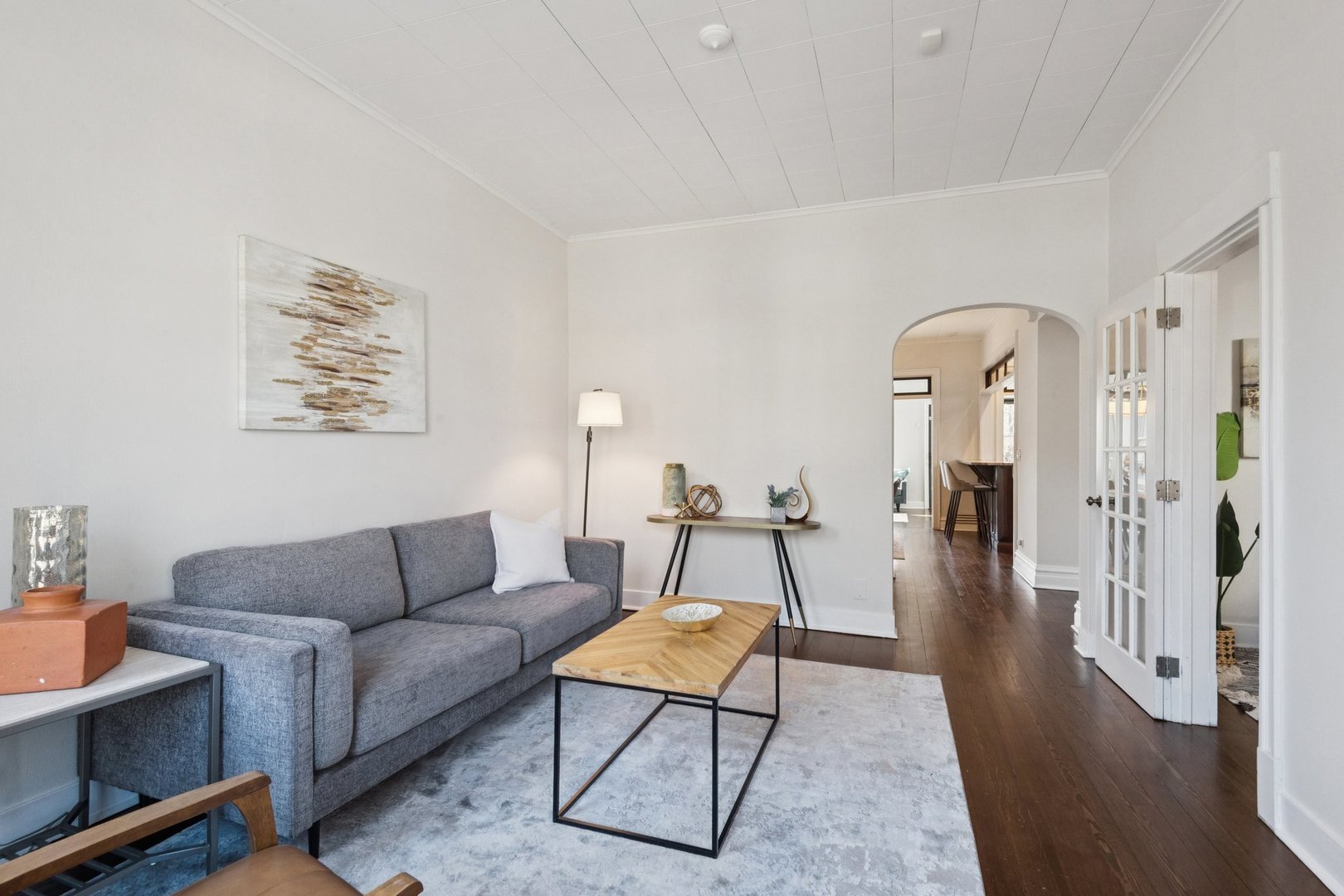 1619 W Bryn Mawr Avenue, Chicago, IL