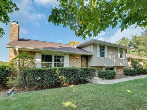 3303 Vermont Road, Woodstock, IL