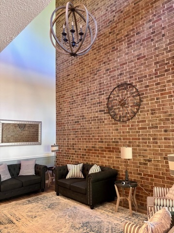 7737 W Golf Drive #101, Palos Heights, IL
