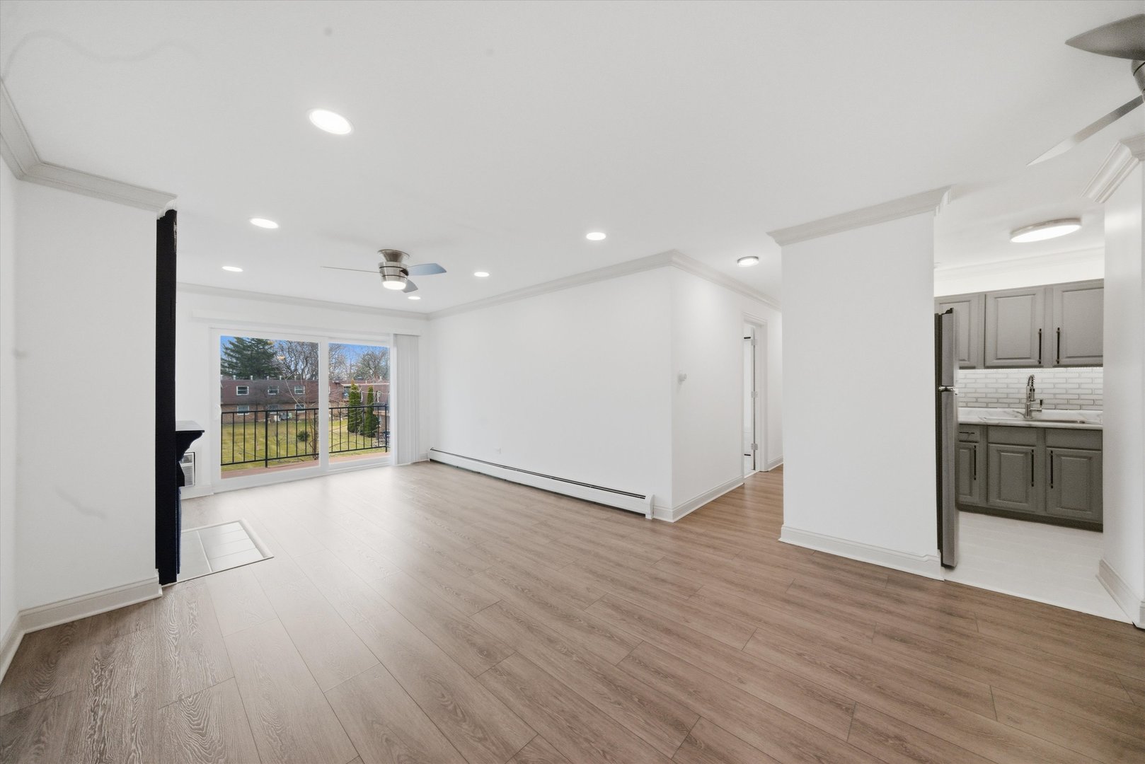 645 Grove Drive #202, Buffalo Grove, IL