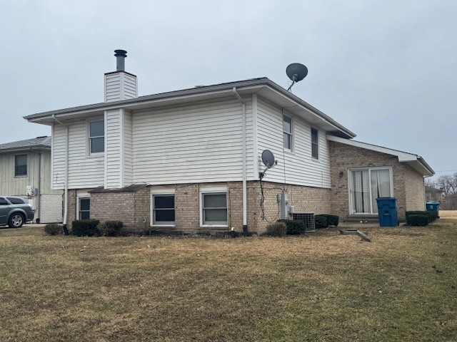 910 E 152nd Place, Phoenix, IL