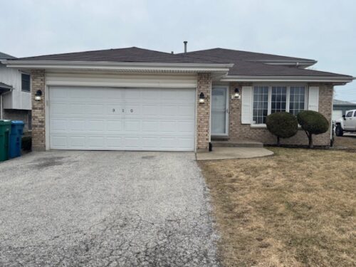 910 E 152nd Place, Phoenix, IL