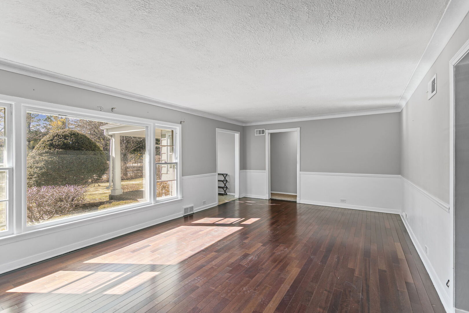 836 W Everett Road, Lake Forest, IL