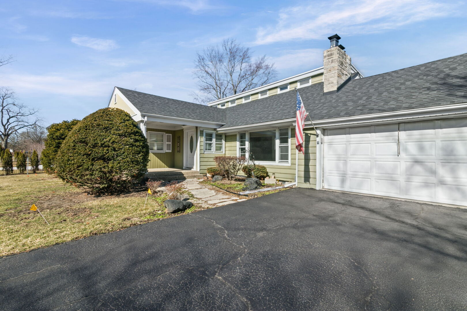 836 W Everett Road, Lake Forest, IL