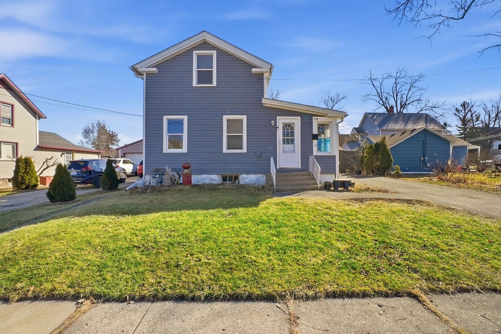 110 N Seminary Avenue, Woodstock, IL