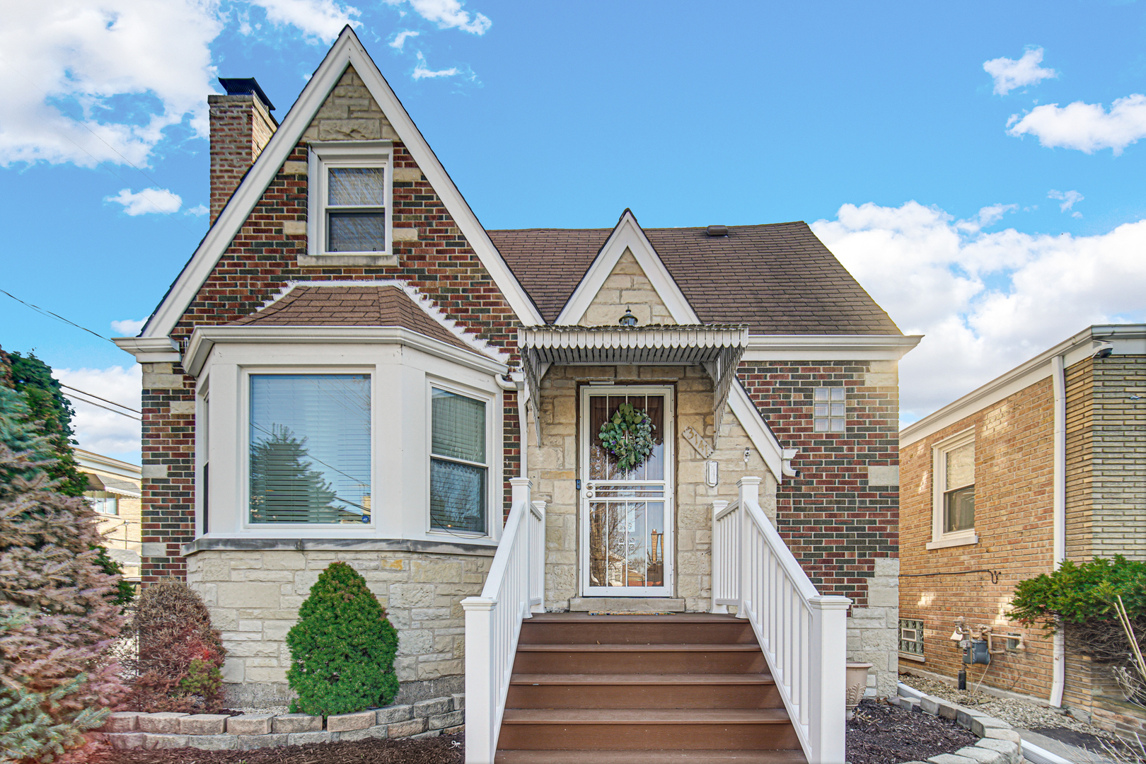 3141 N Odell Avenue, Chicago, IL