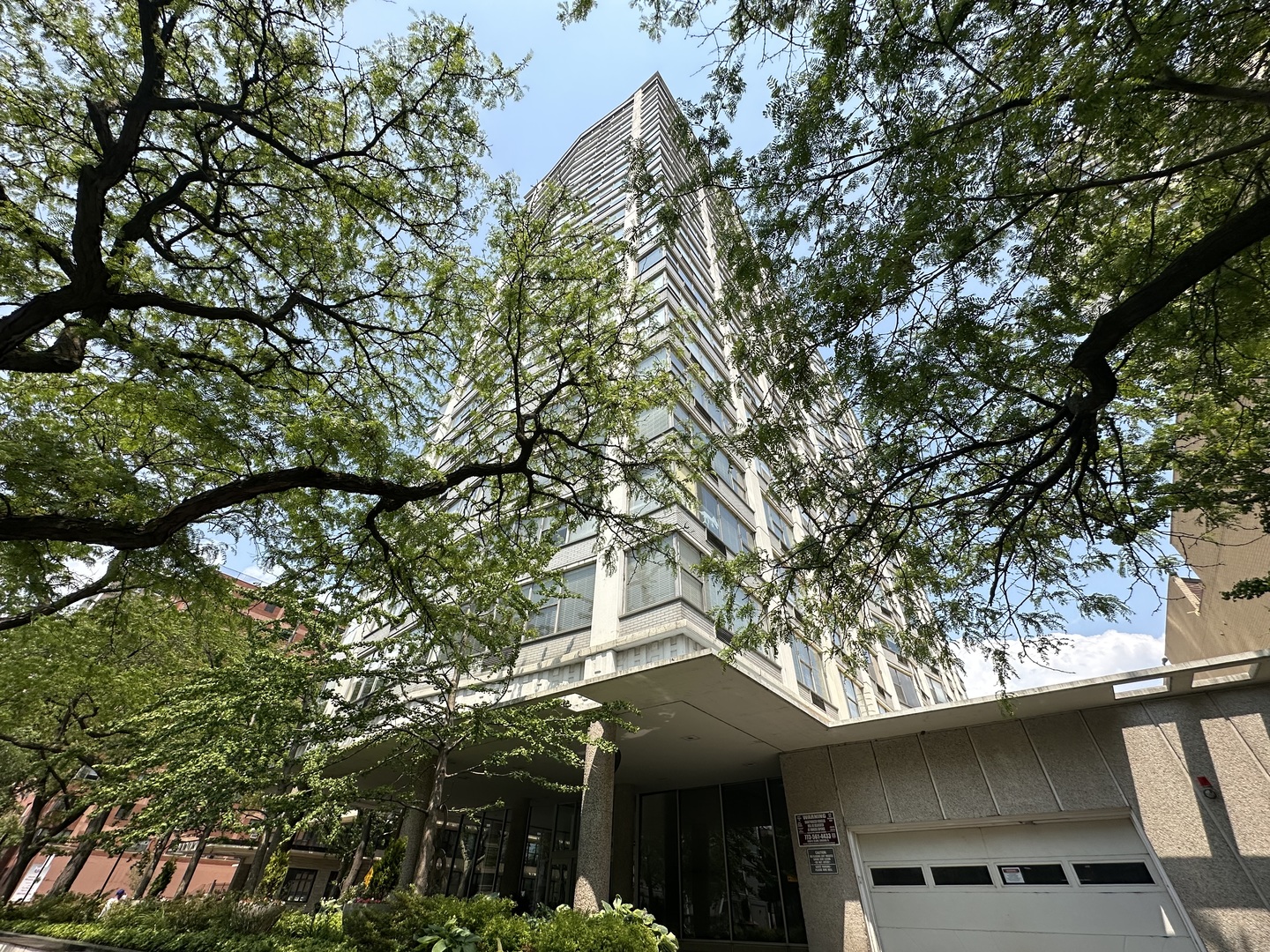 5757 N Sheridan Road #18J, Chicago, IL