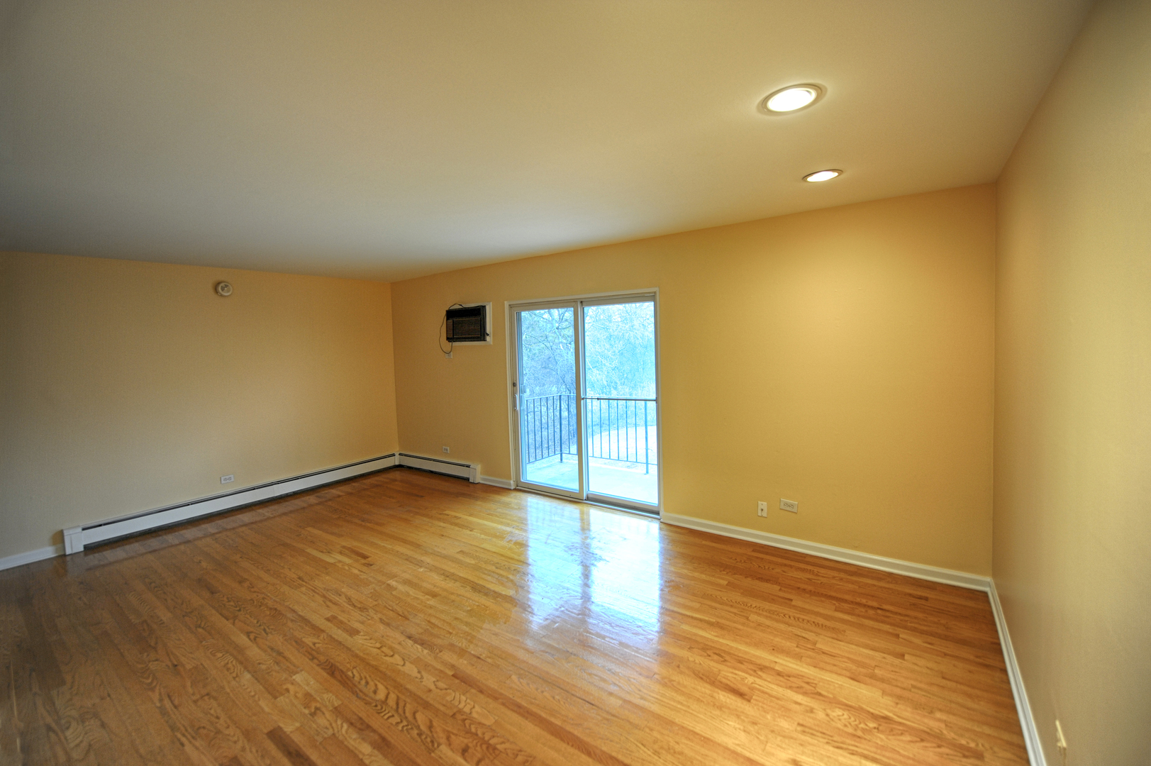 2423 OGDEN Avenue #9, Downers Grove, IL