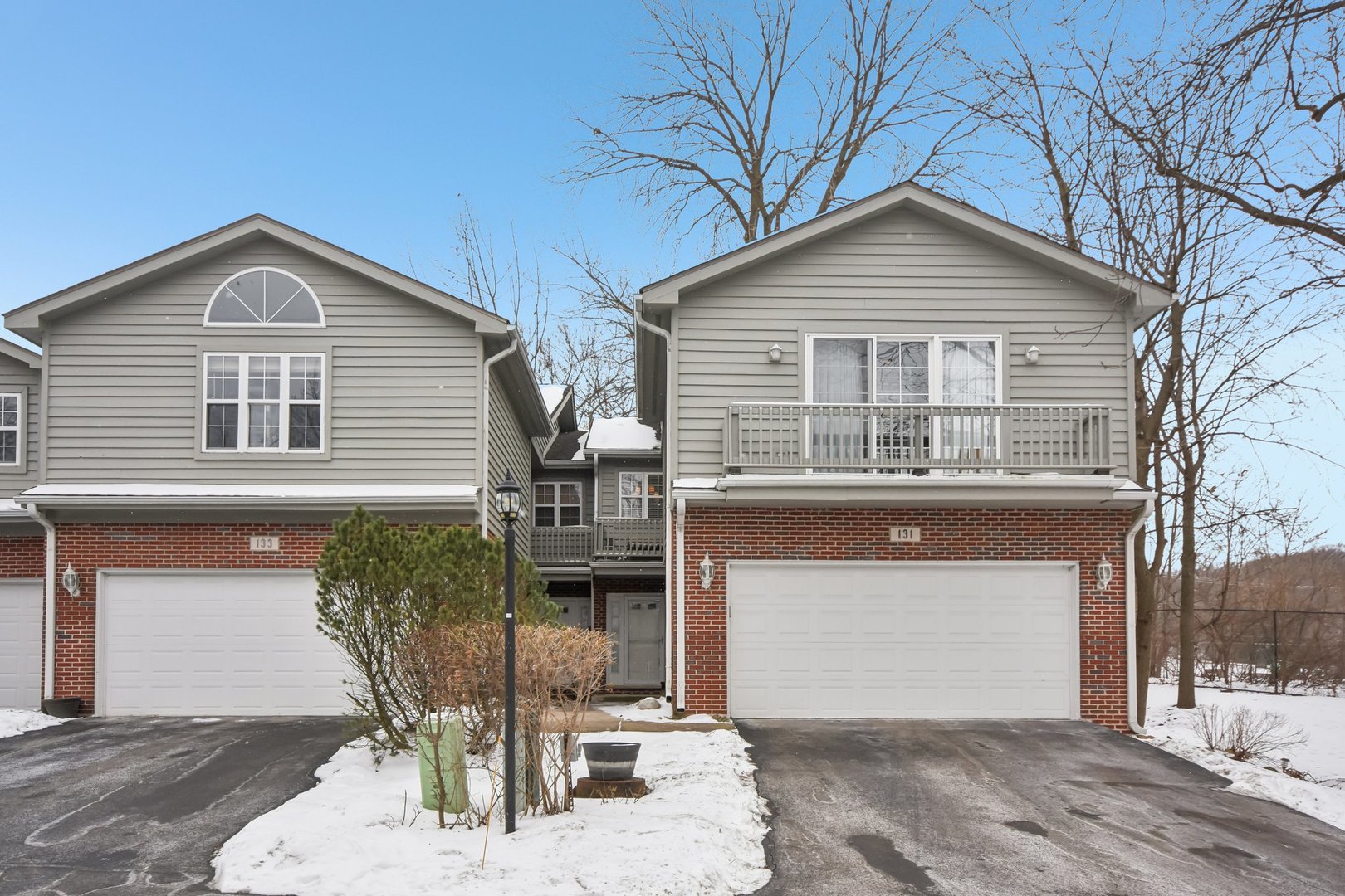 131 Willow Creek Lane, Willow Springs, IL