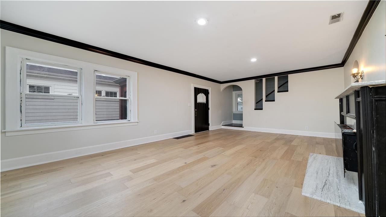 1611 Jackson Street, Rockford, IL