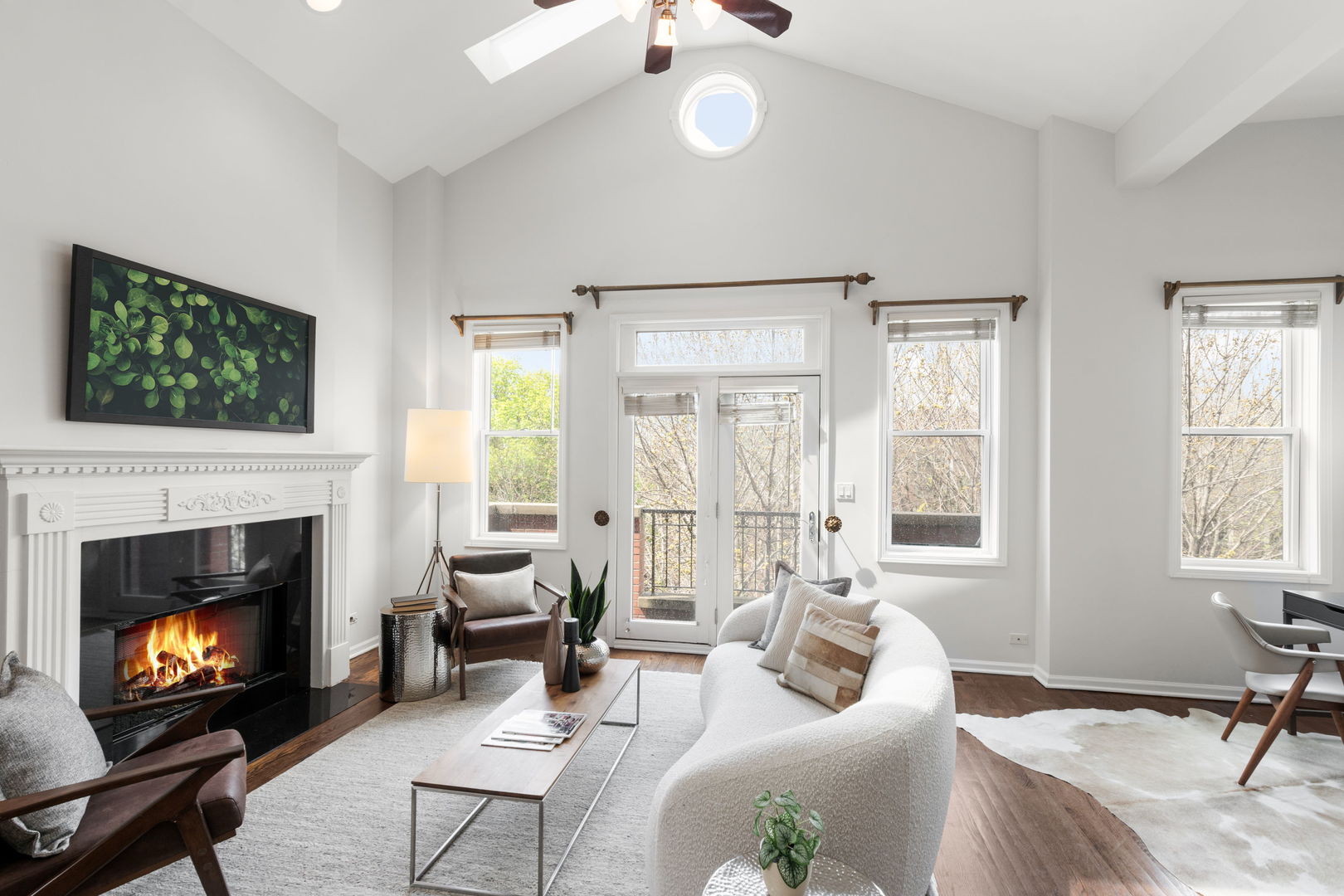 1511 N Hudson Avenue #4, Chicago, IL