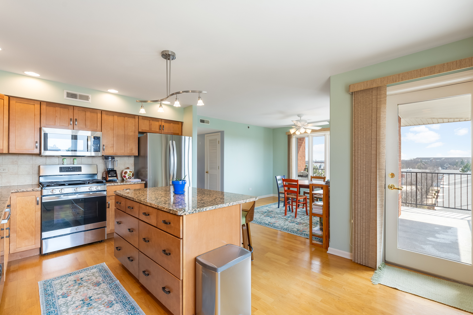 351 Town Place Circle #508, Buffalo Grove, IL