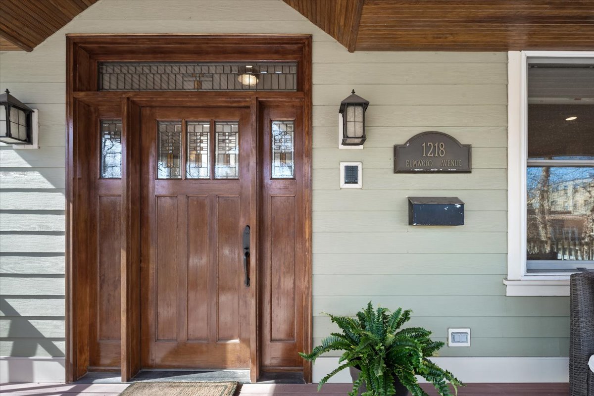 1218 Elmwood Avenue, Evanston, IL