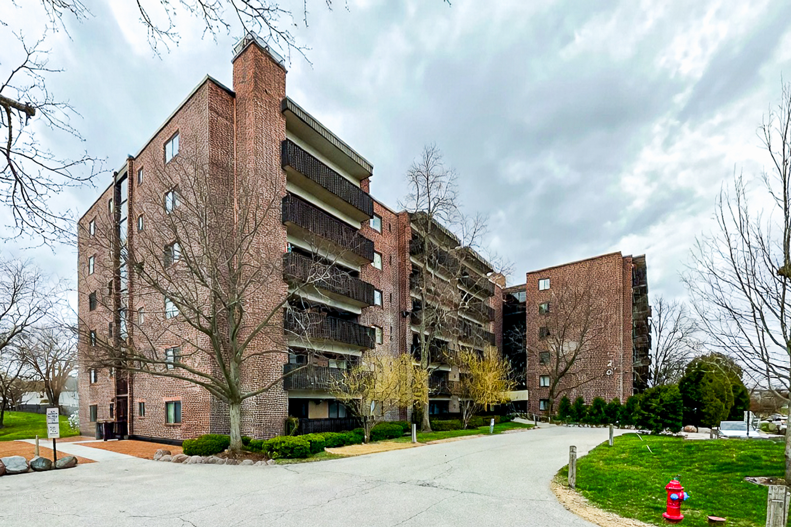 920 Vose Drive #304, Gurnee, IL