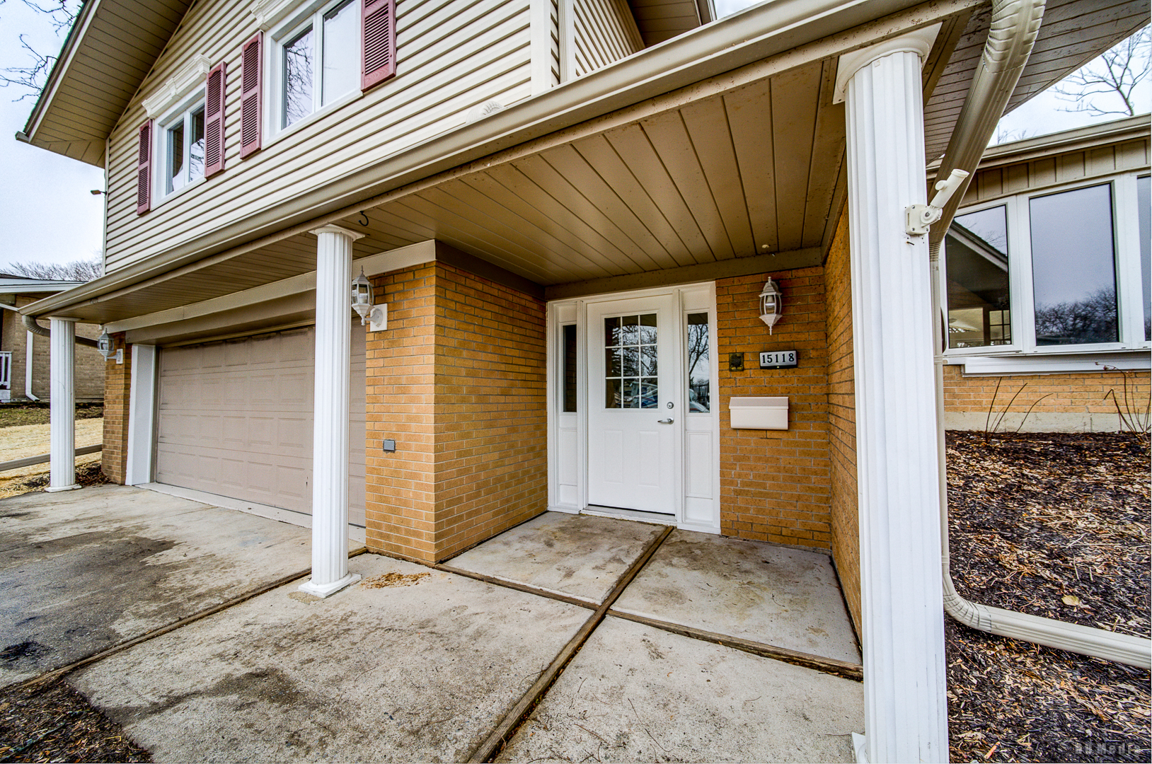 15118 Hillside Avenue, Oak Forest, IL