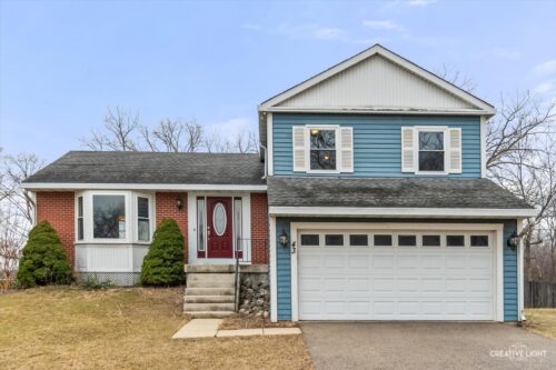 43 N Walnut Court, Streamwood, IL