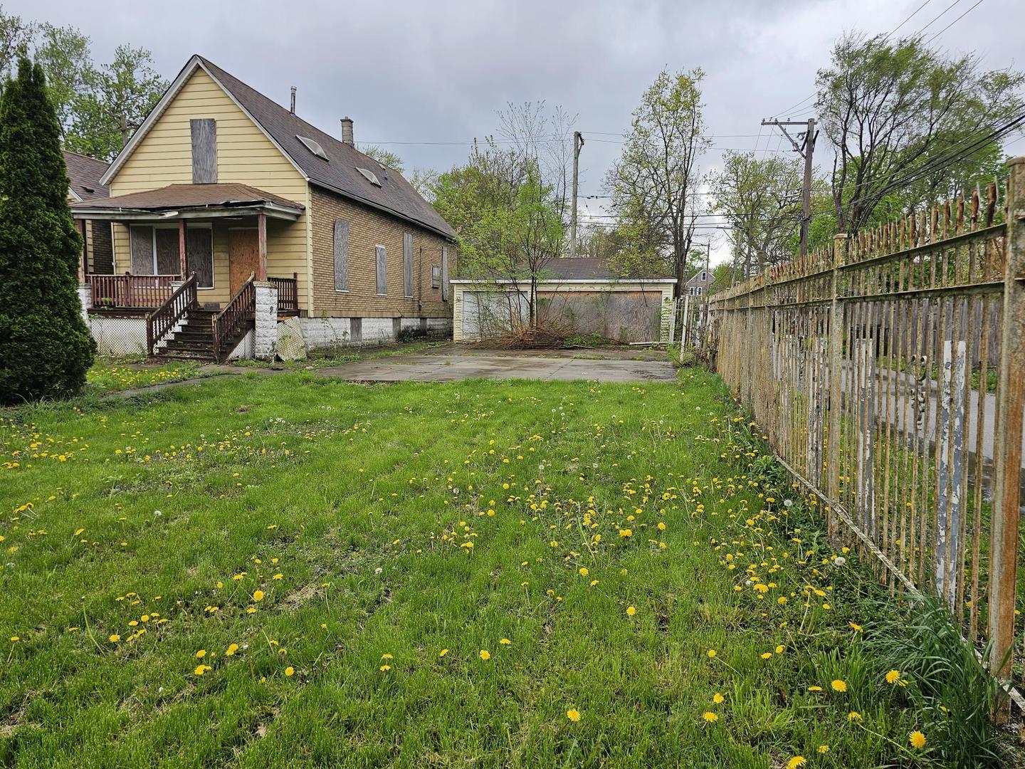 11920 S Calumet Avenue, Chicago, IL