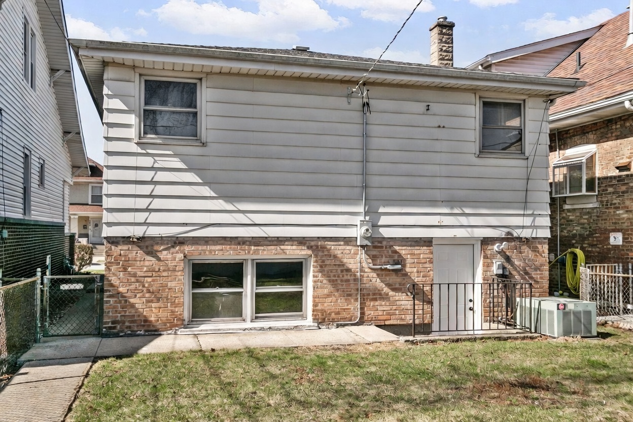 5445 S 73rd Avenue, Summit, IL