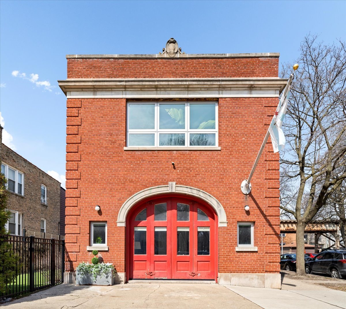 2100 W Eastwood Avenue, Chicago, IL