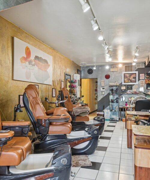 7017 North Avenue, Oak Park, IL