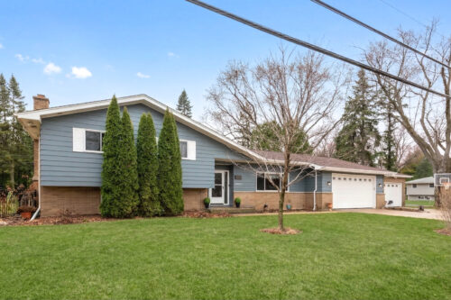 28W075 Aurora Avenue, Naperville, IL