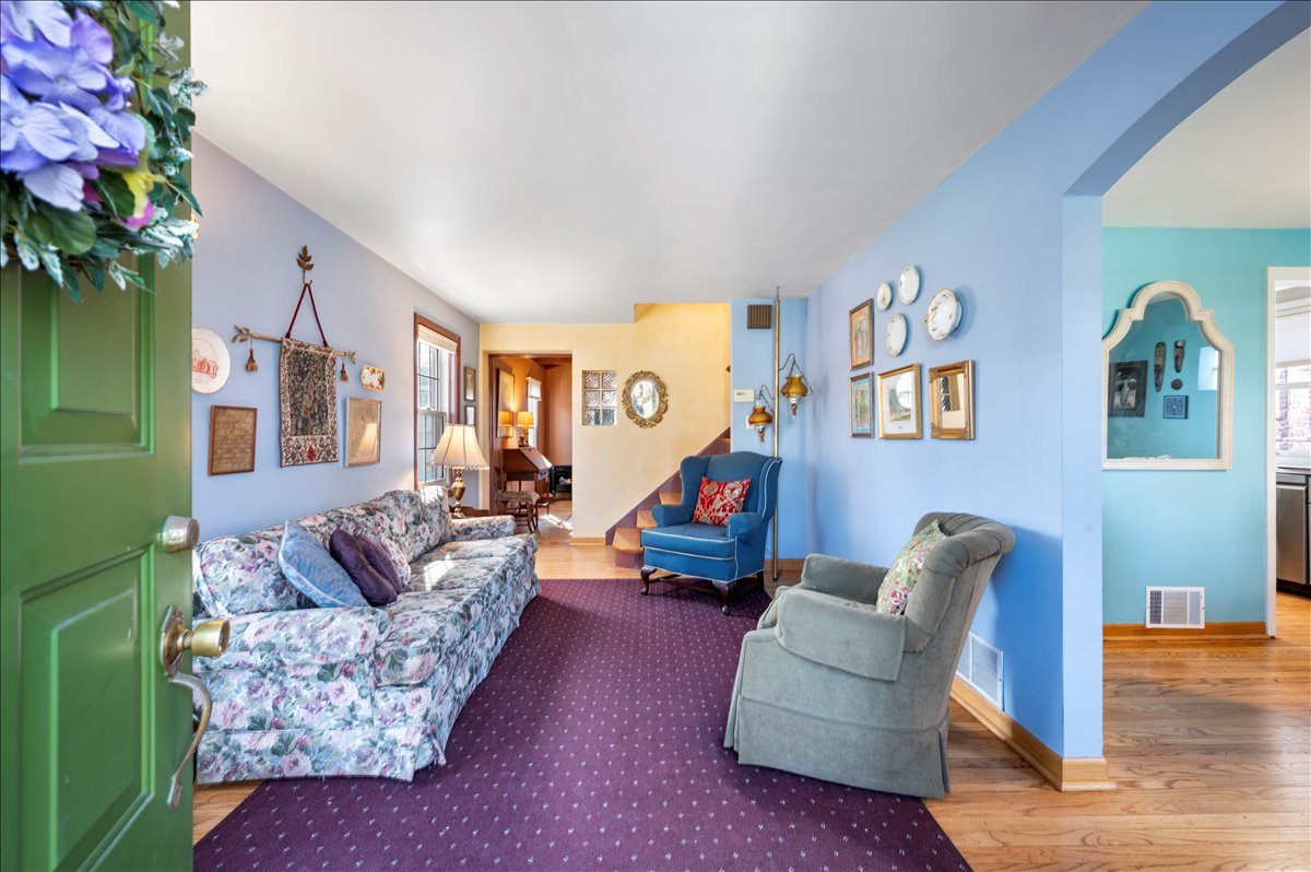 5352 N Oketo Avenue, Chicago, IL