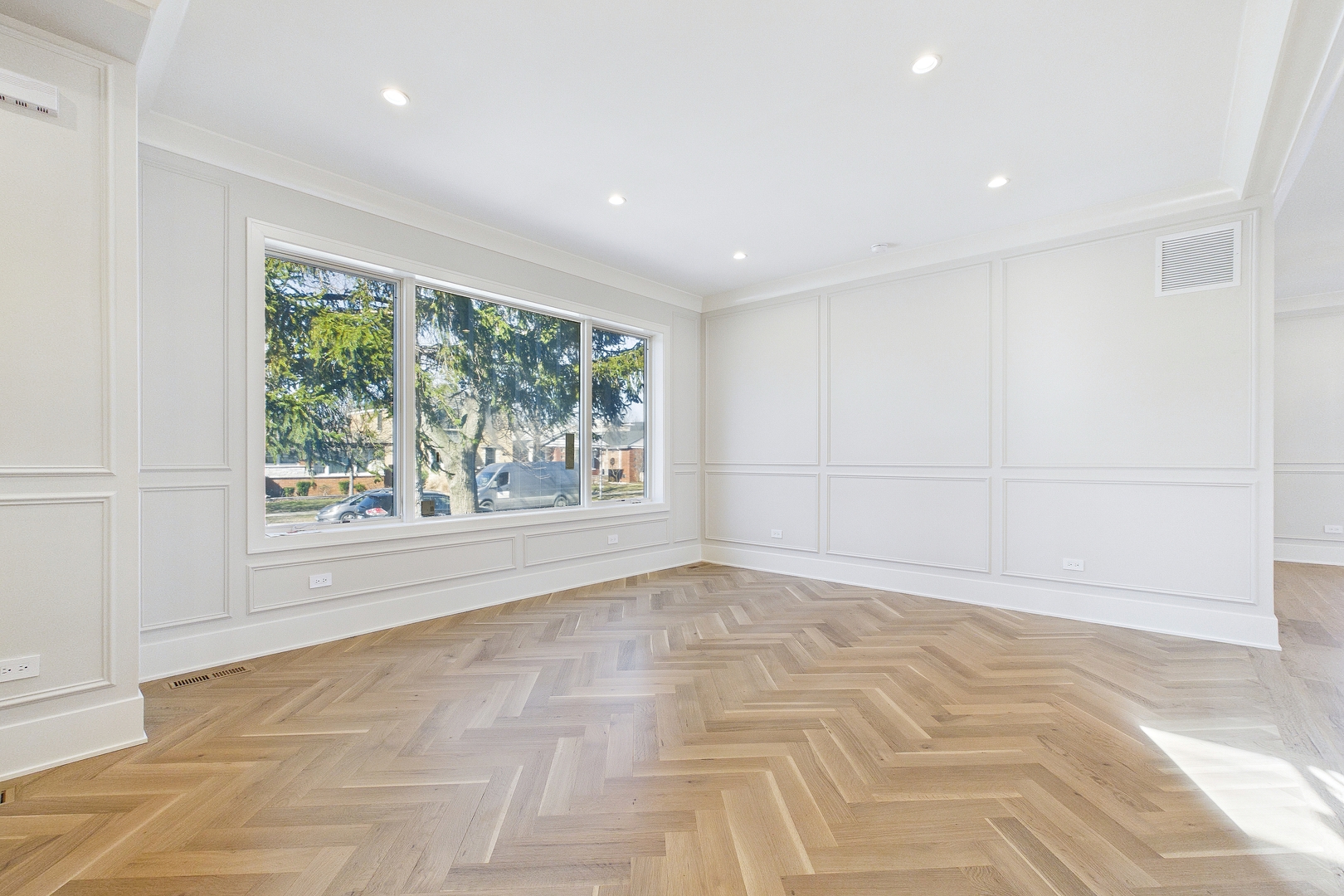 6235 N Kedvale Avenue, Chicago, IL