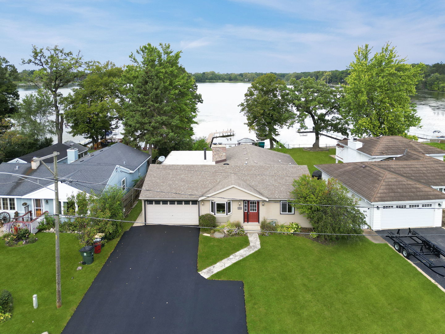 188 Oakwood Drive, Antioch, IL