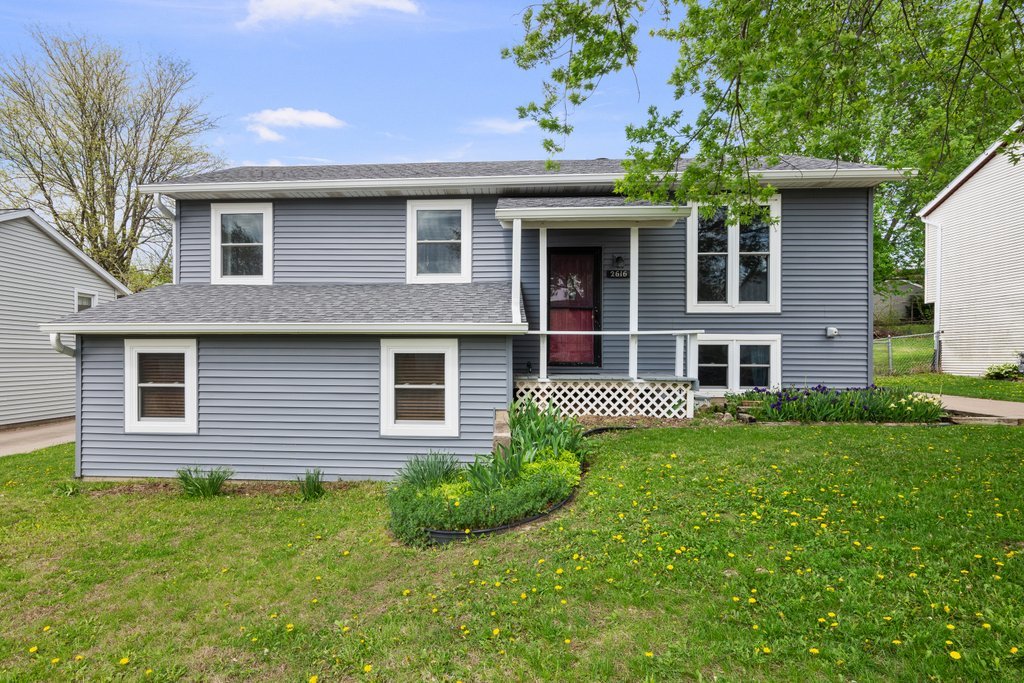 2616 Sheffield Drive, Davenport, IA