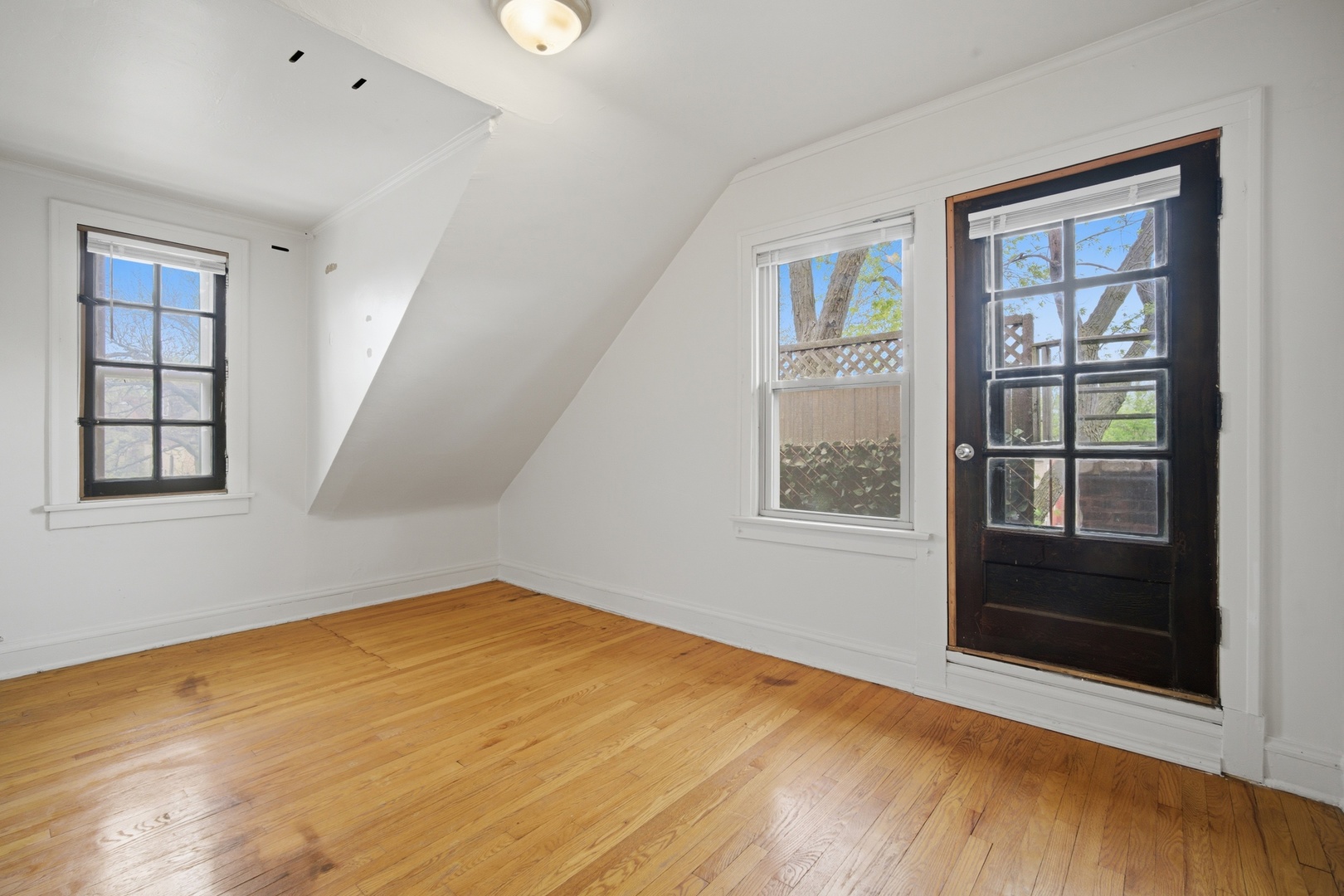 420 N Pine Avenue #3, Chicago, IL