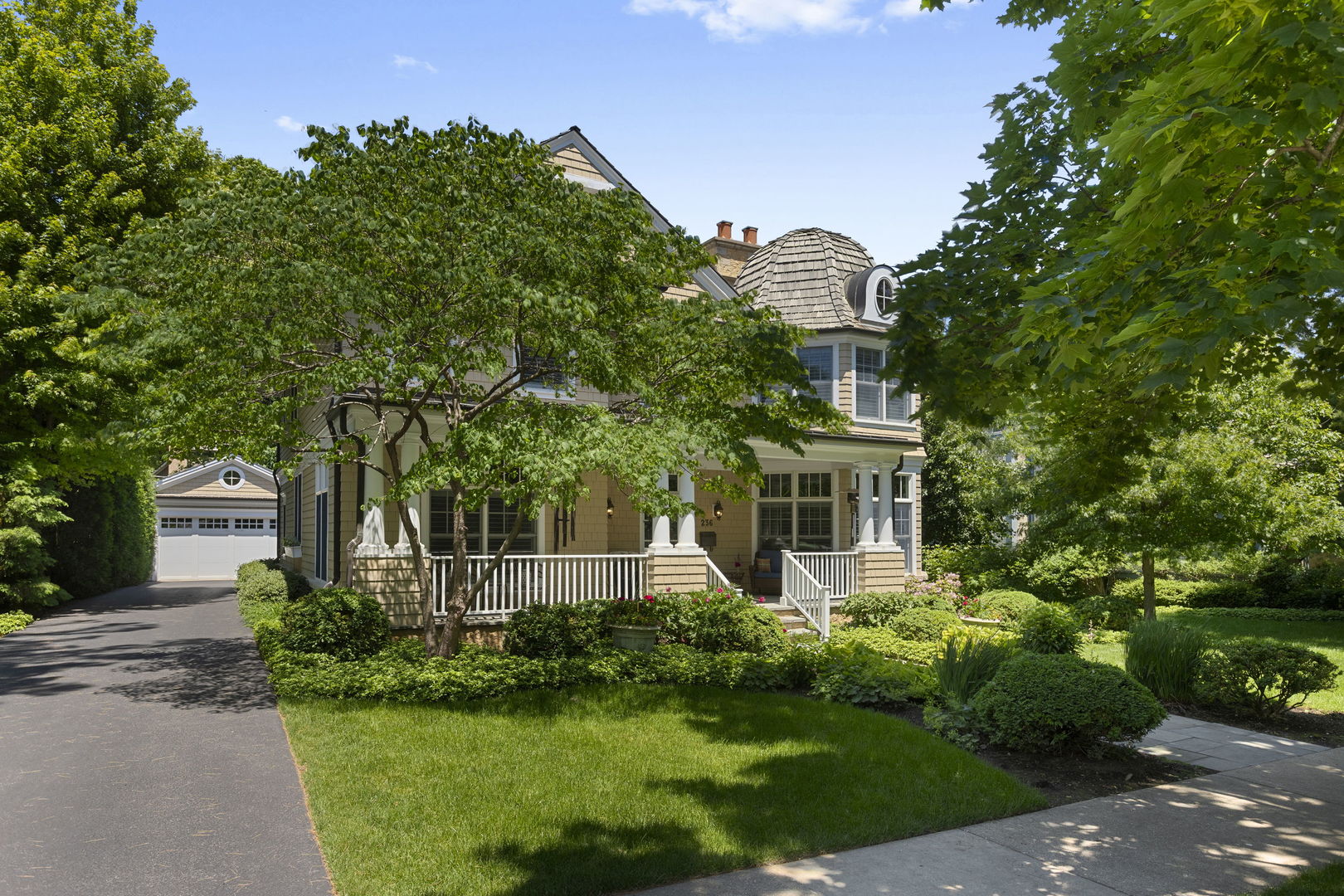 236 E NORTH Avenue, Lake Bluff, IL