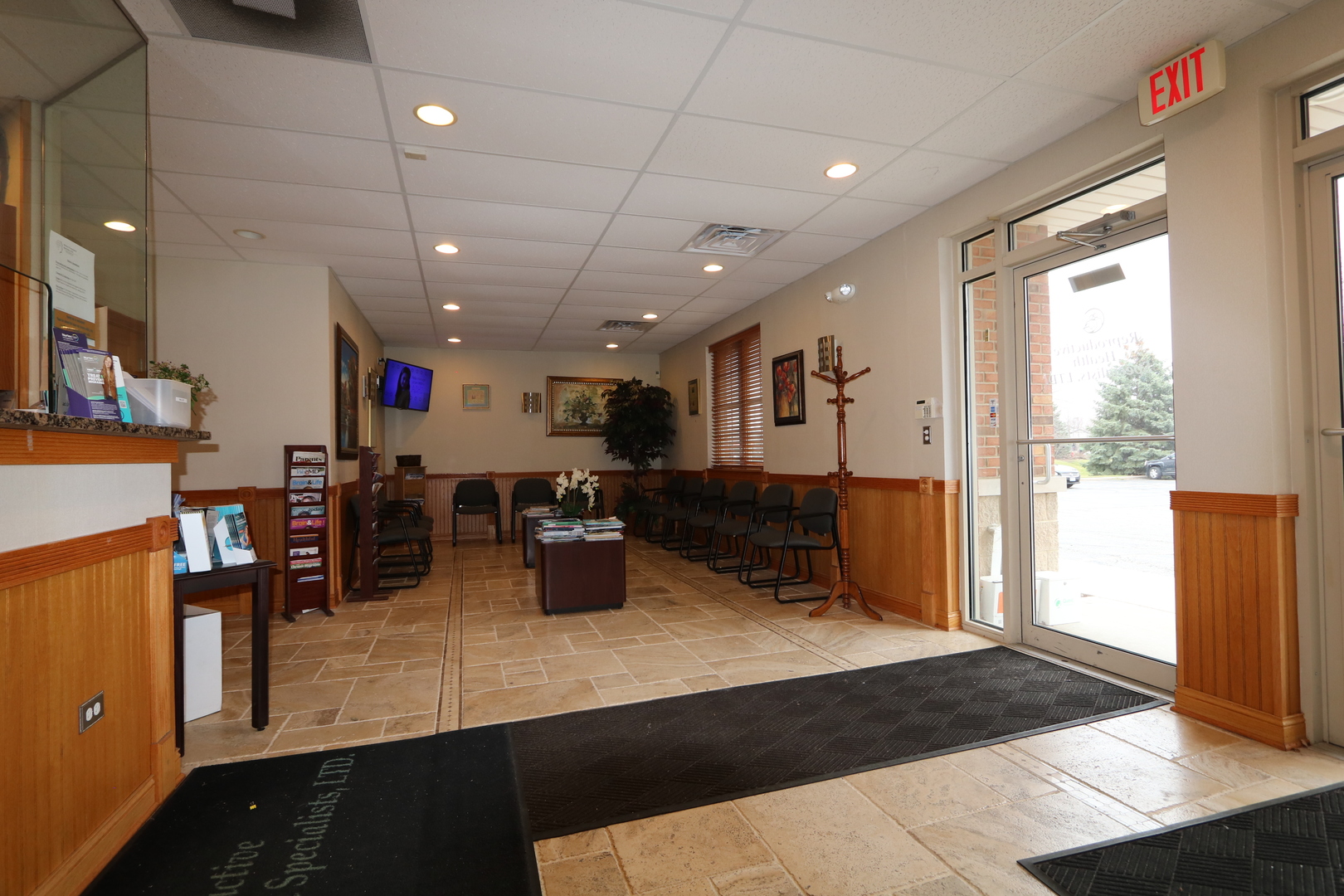 1523 Essington Road, Joliet, IL