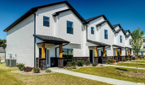 1006 S 4TH Street, Clinton, IA