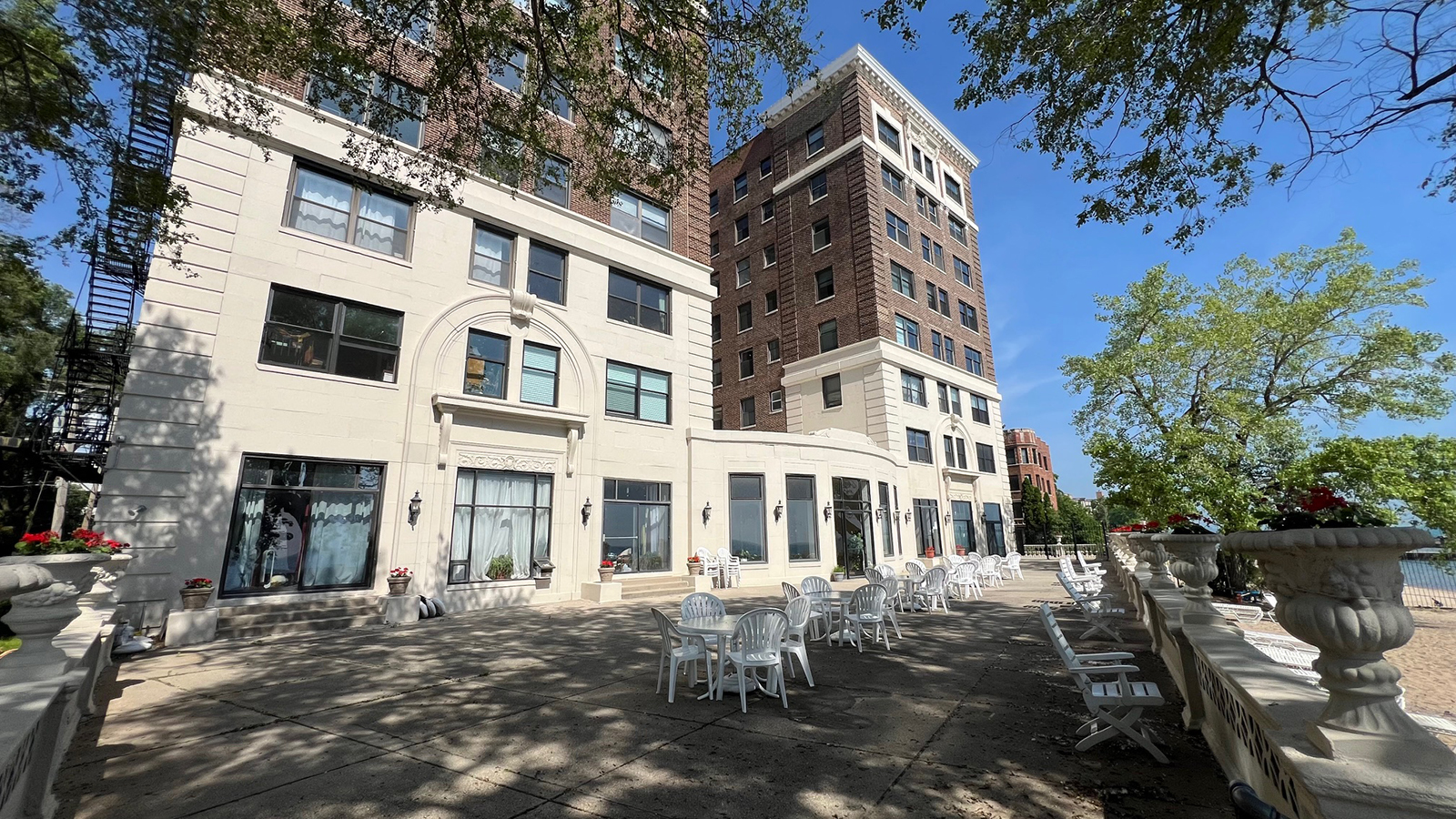 1205 W Sherwin Avenue #805, Chicago, IL