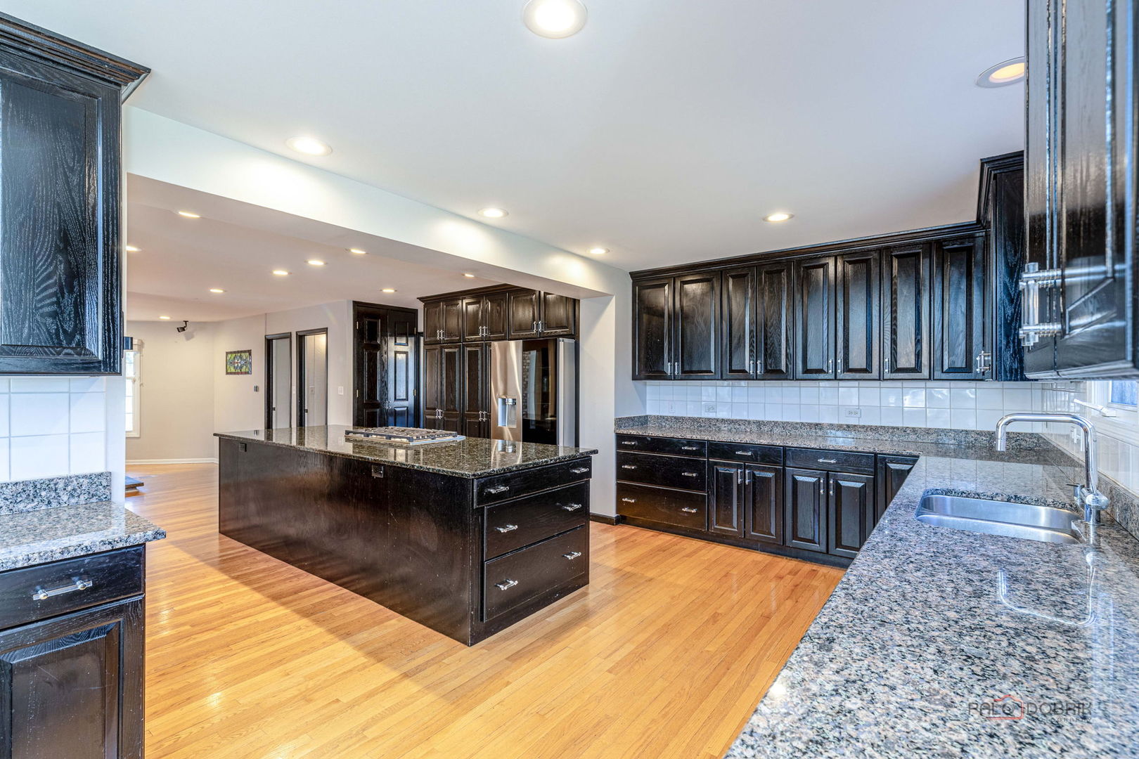 21 N Ridge Road, Lake Forest, IL