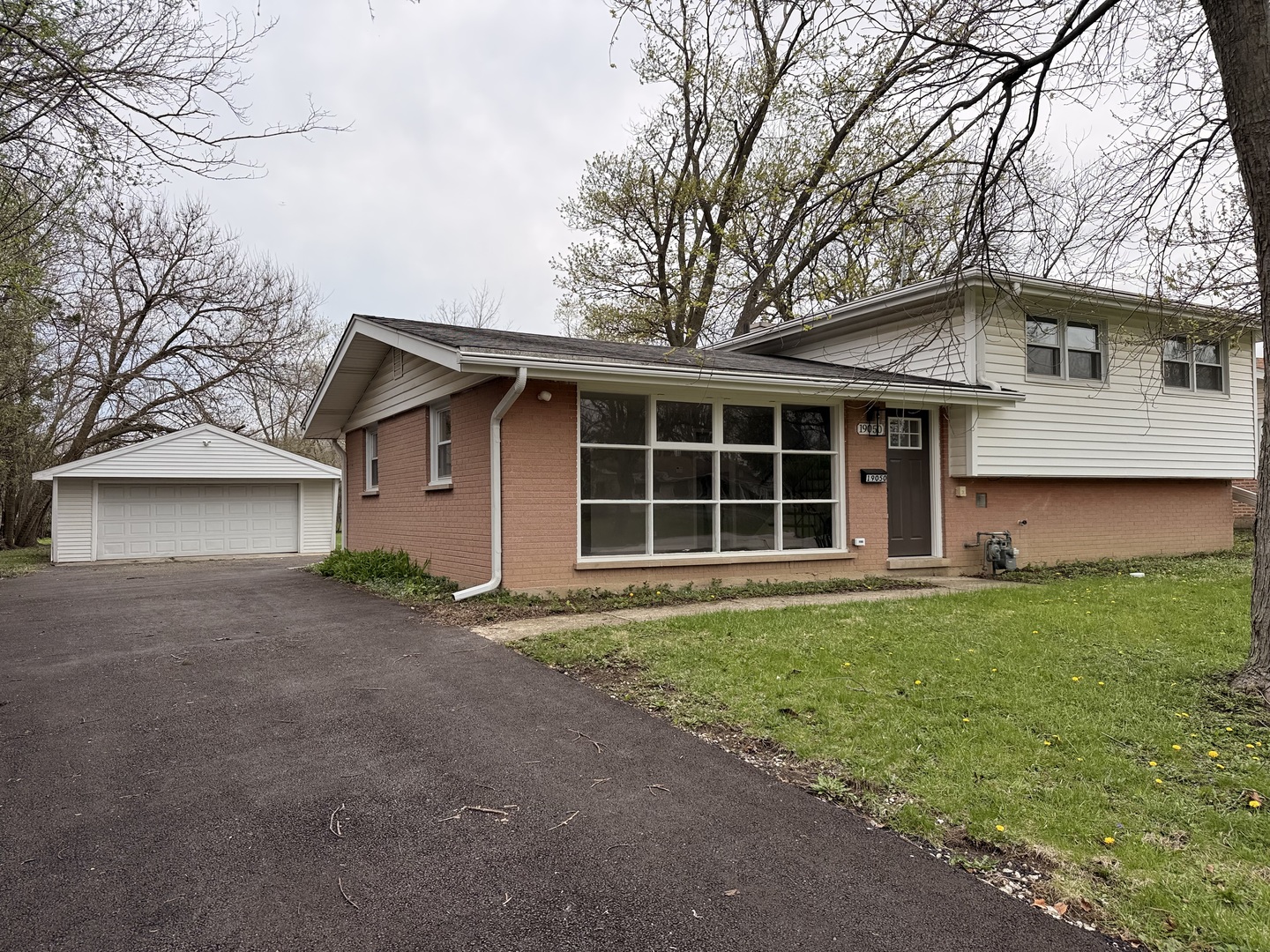 19050 John Avenue, Country Club Hills, IL