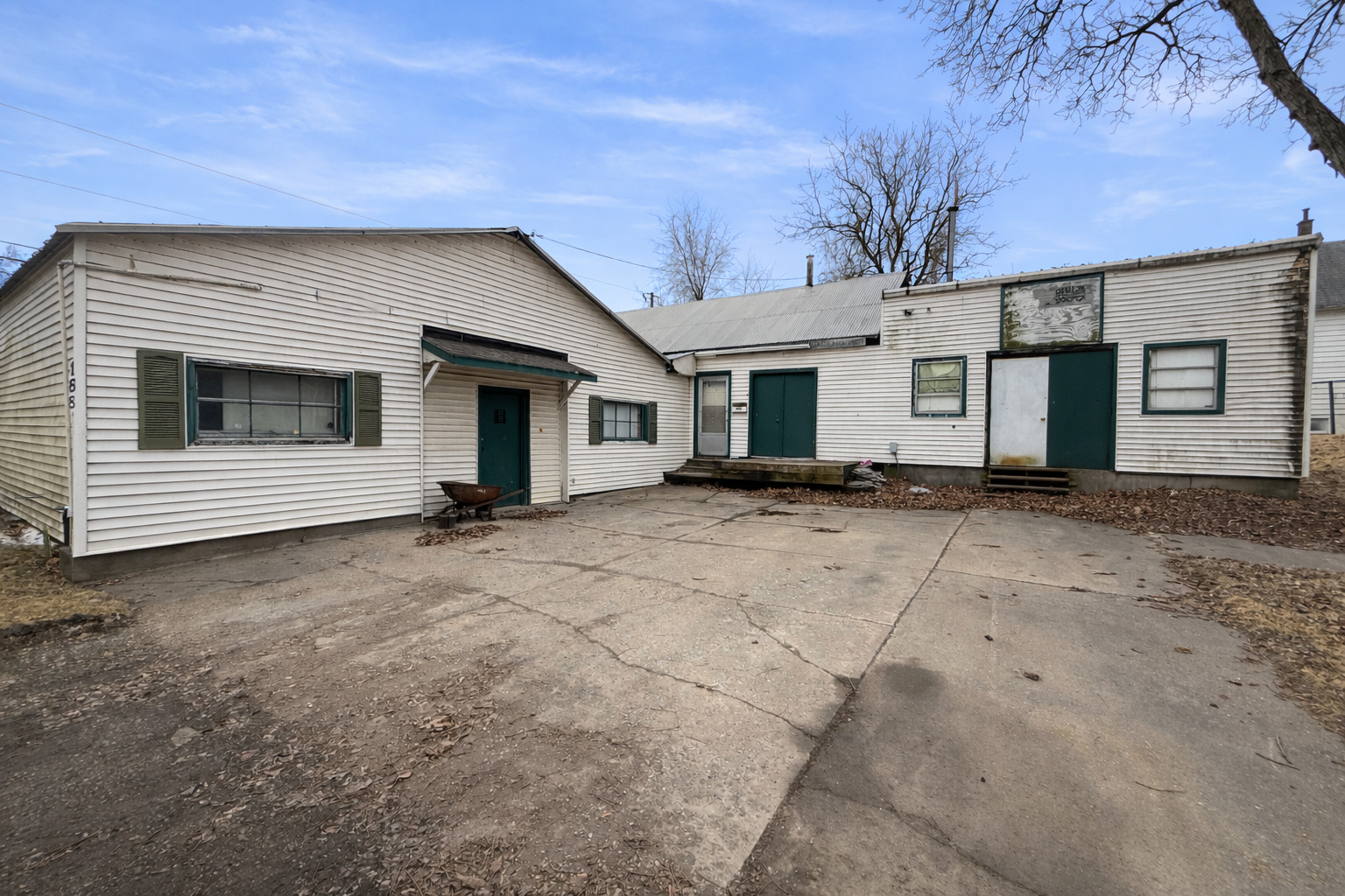4810 2nd Avenue, Moline, IL