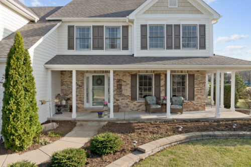 375 Meadow View, Burlington, IL