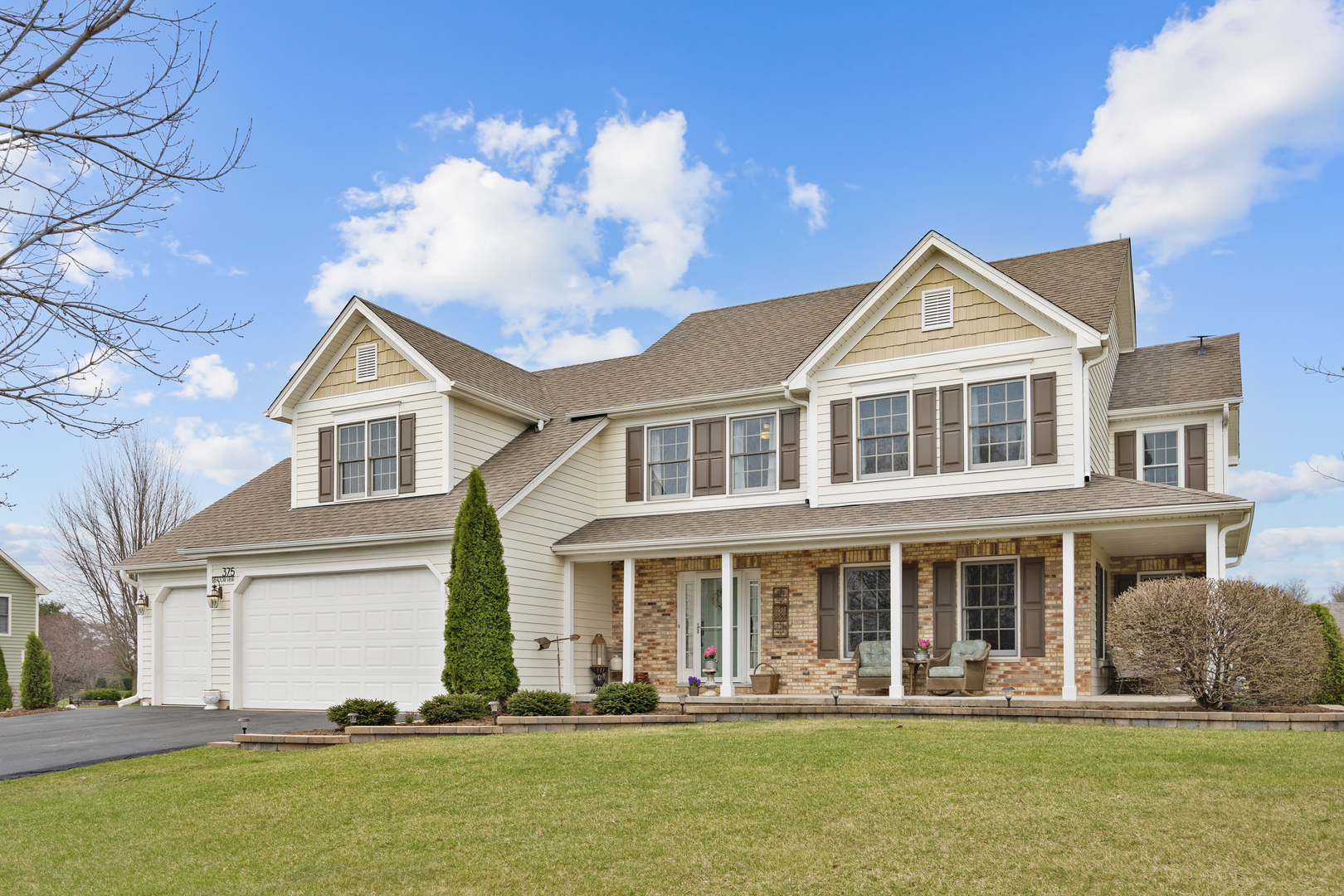 375 Meadow View, Burlington, IL