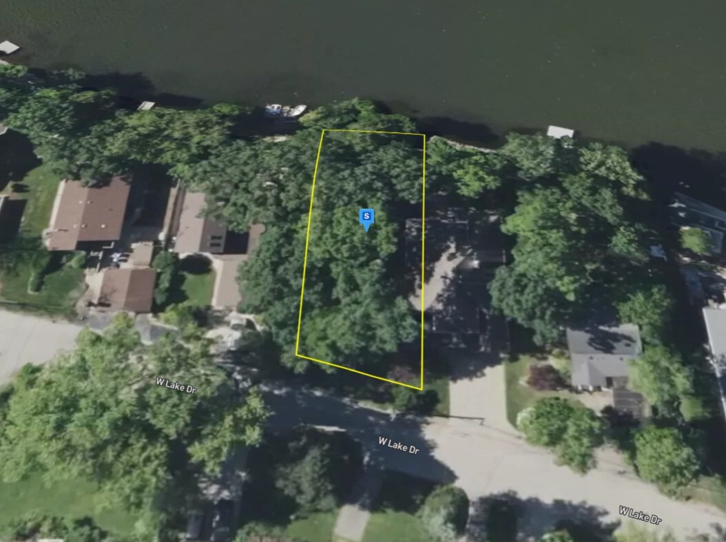 21803 W Lake Avenue, Round Lake, IL