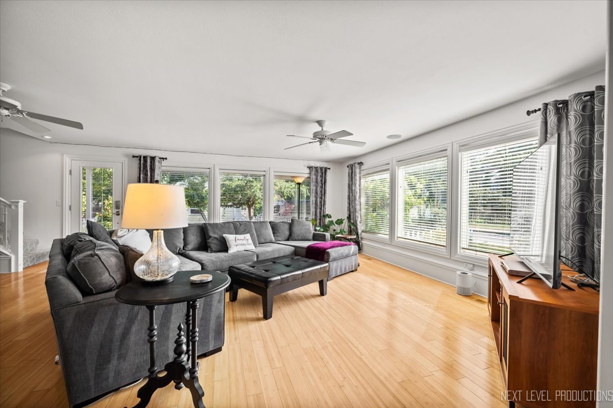 83 N Park Boulevard, Glen Ellyn, IL