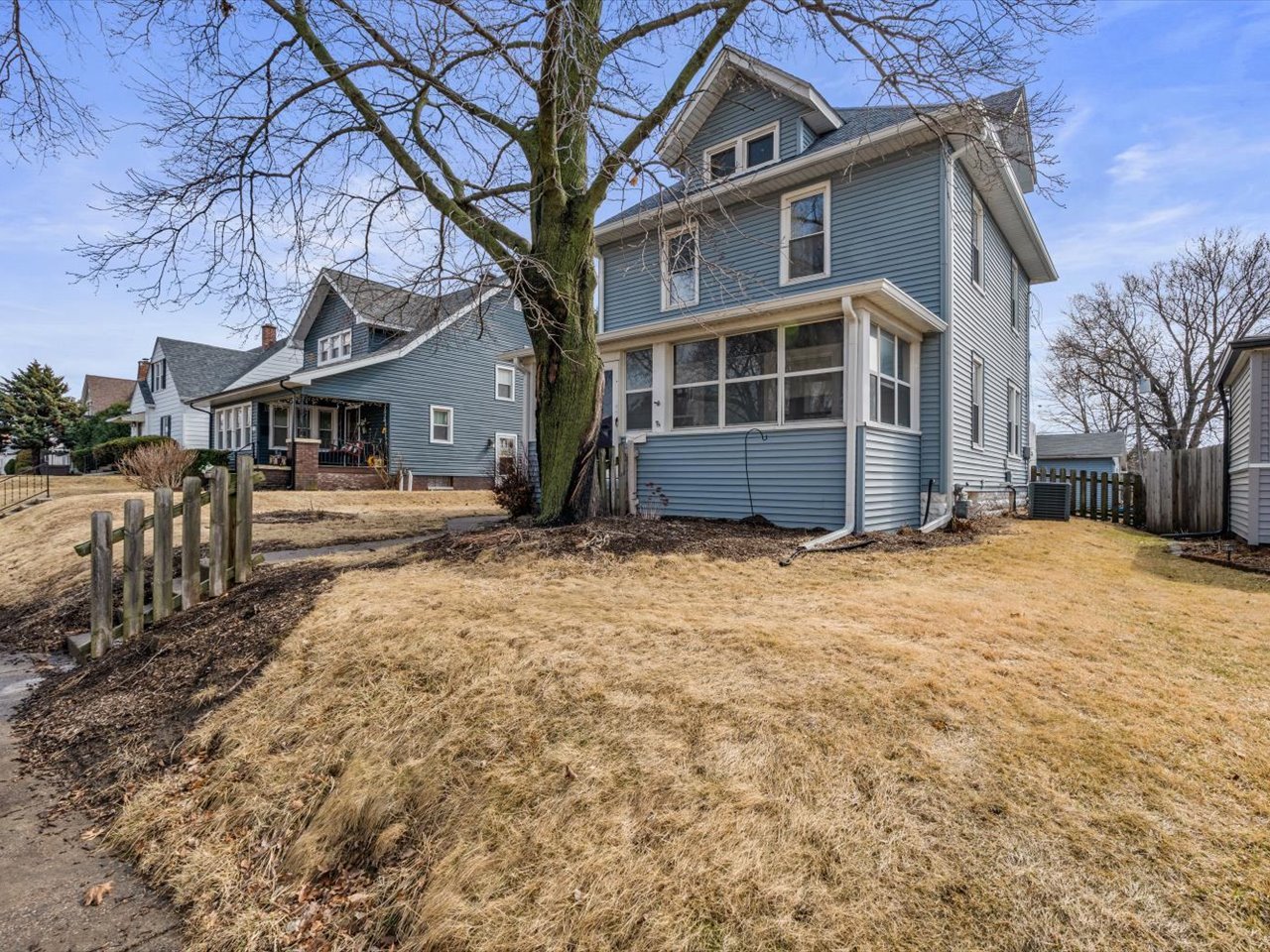 2416 21st Avenue, Rock Island, IL