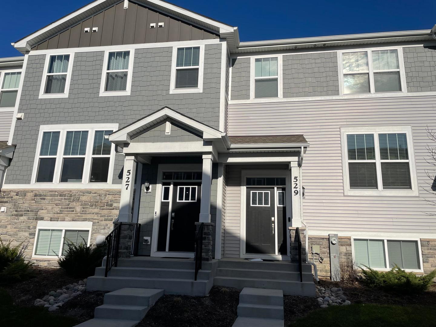 529 Wolverine Drive, Aurora, IL