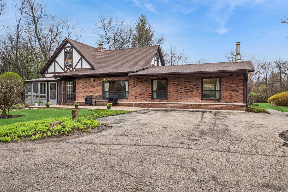 609 Forest Edge Lane, Des Plaines, IL